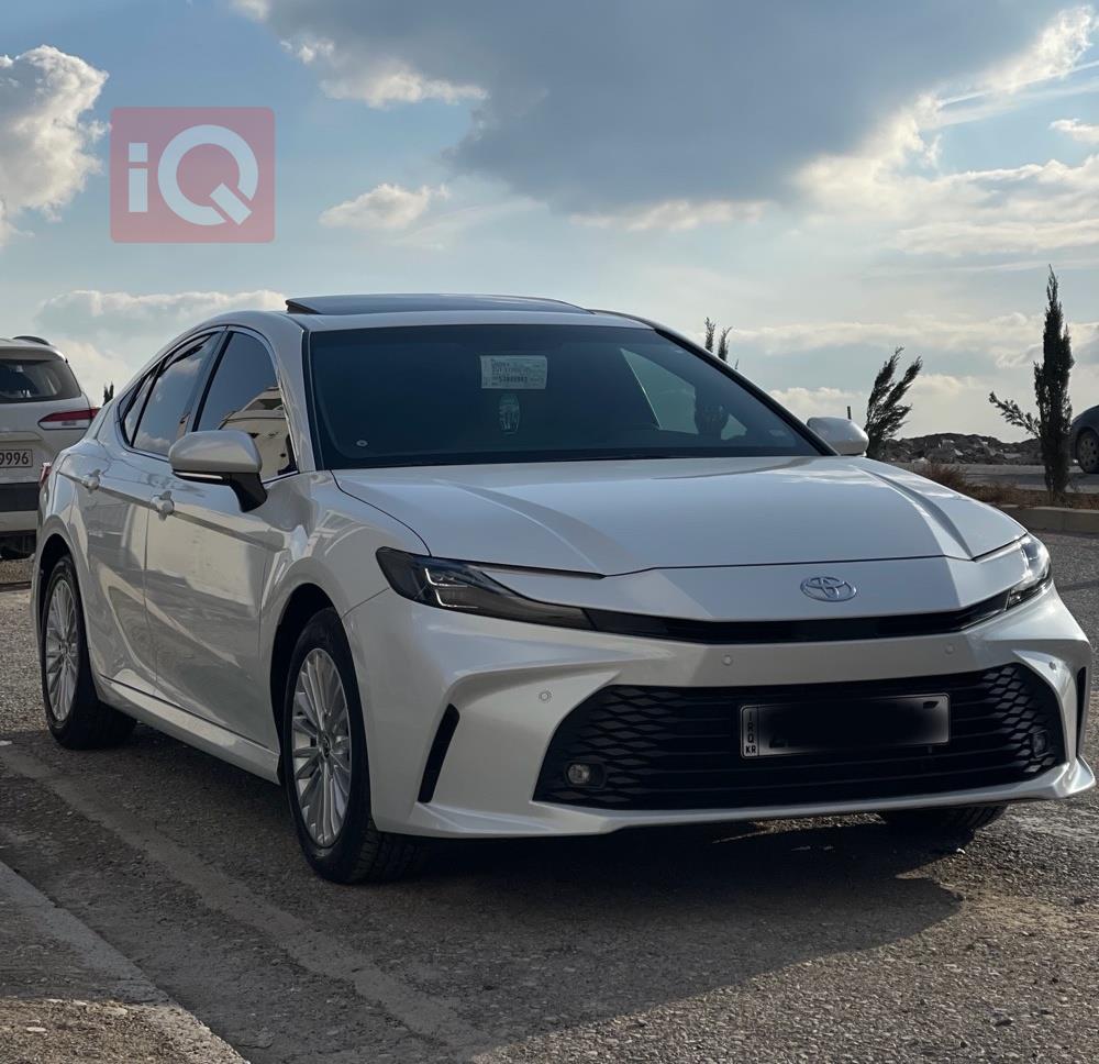 تۆیۆتا کامری